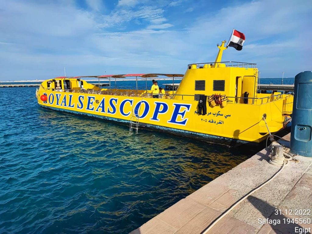 royal sea scope submarine ride